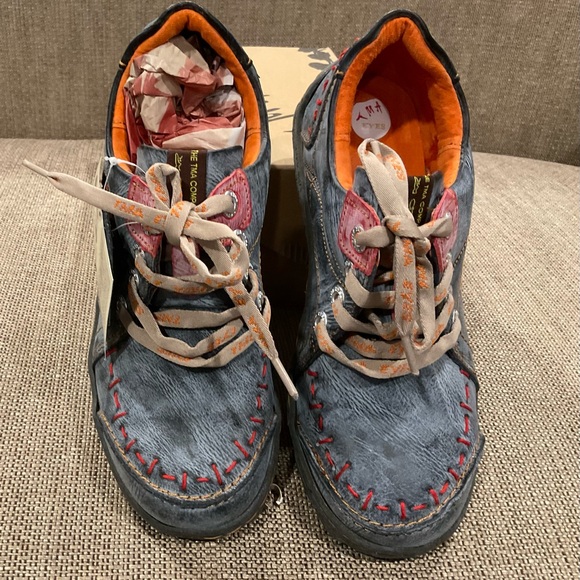 Casual outdoor shoes - Picture 2 of 3